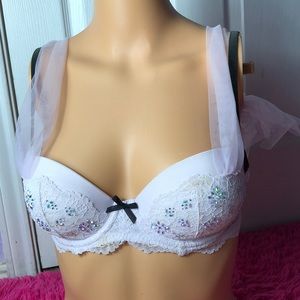 Victoria’s secrets bra Size 32C